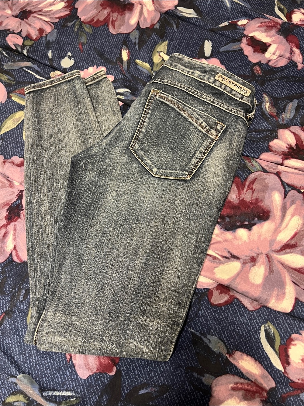 Express Women’s Jeans - Medium Blue Wash